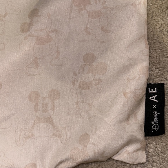 Disney X AE Mickey Mouse - Picture 6 of 9